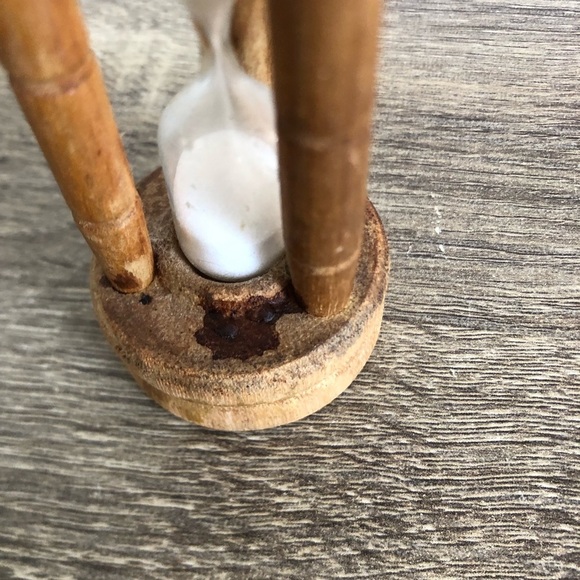 Vtg Rustic Wooden Hourglass - Picture 8 of 9